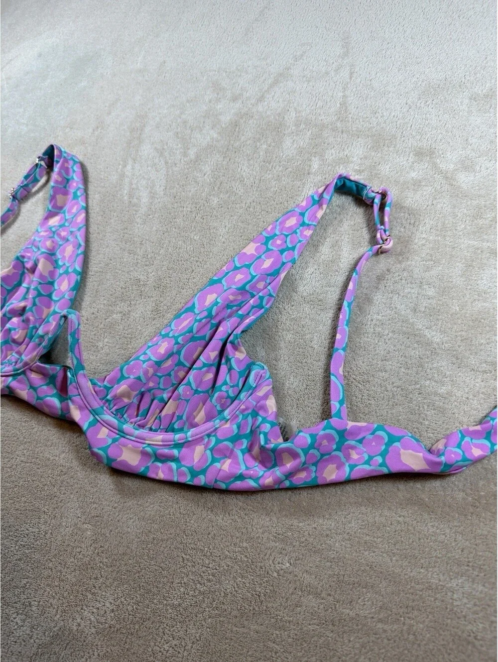 Beach Bunny Hudson High Apex Bikini Top M Pink Multi Leopard Underwire